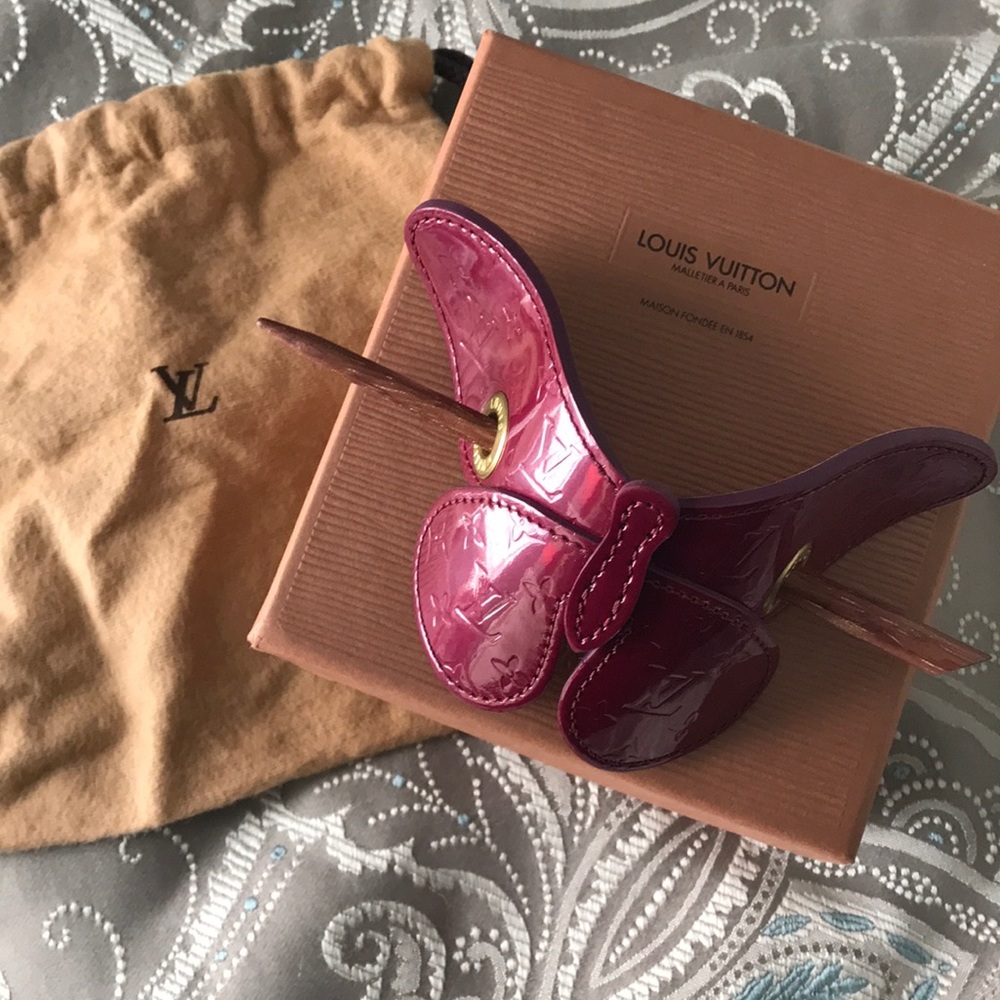 Louis Vuitton Mono Hair Pin